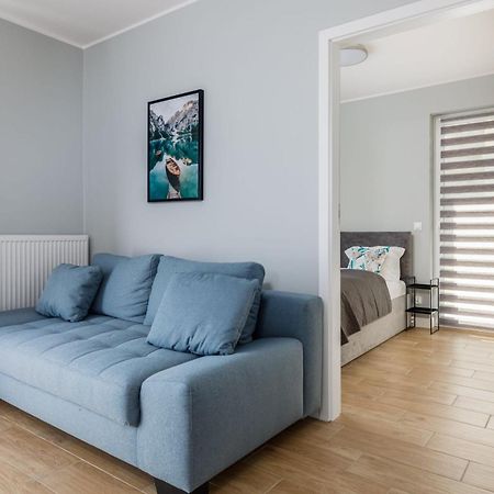 Stylish Apartment Rybacka With Parking By Noclegi Renters Miedzywodzie Bagian luar foto