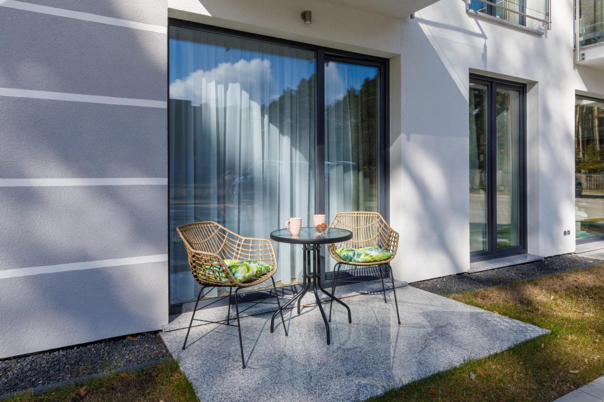 Stylish Apartment Rybacka With Parking By Noclegi Renters Miedzywodzie Bagian luar foto