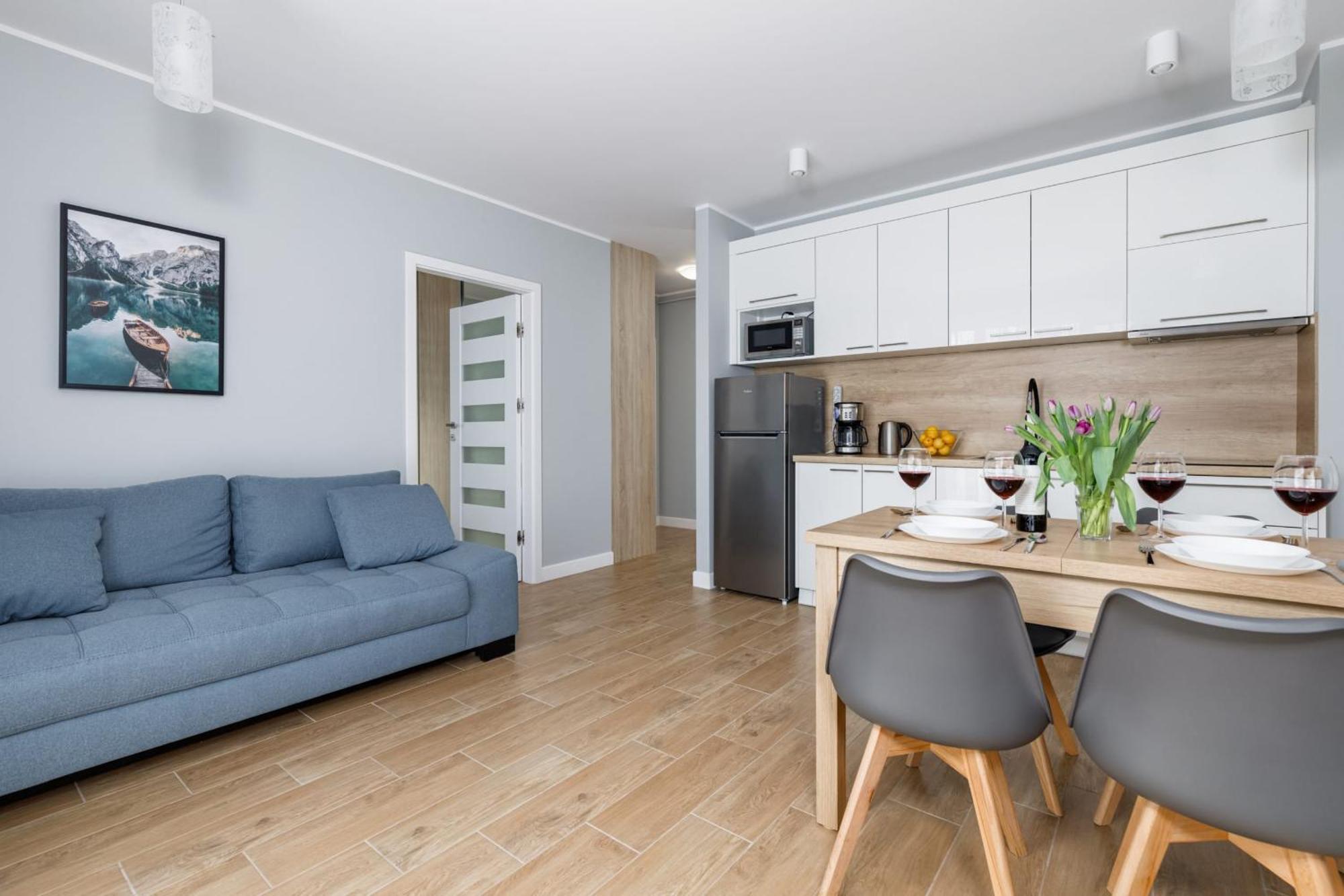 Stylish Apartment Rybacka With Parking By Noclegi Renters Miedzywodzie Bagian luar foto